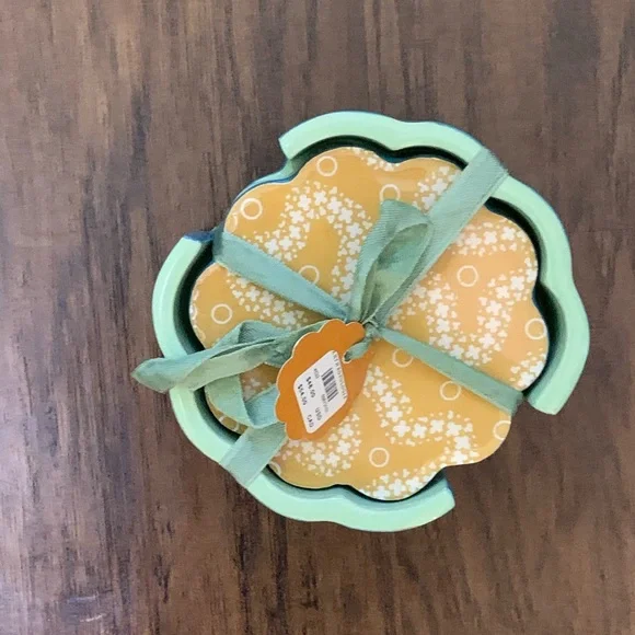 Anthropologie Matilda Goad & Co Scalloped Coaster Set - Picture 4 of 13